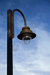 街道灯光的图像装饰品天空蓝色灯笼金属照明背景图片