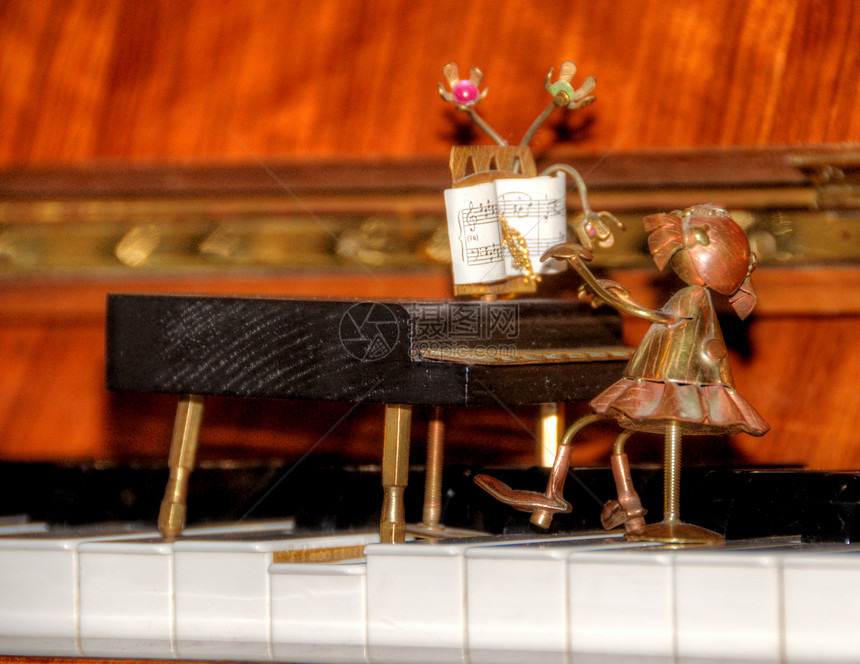 钢琴雕像艺术唱歌钥匙赞美诗笔记天赋床单乐器音乐会教育图片