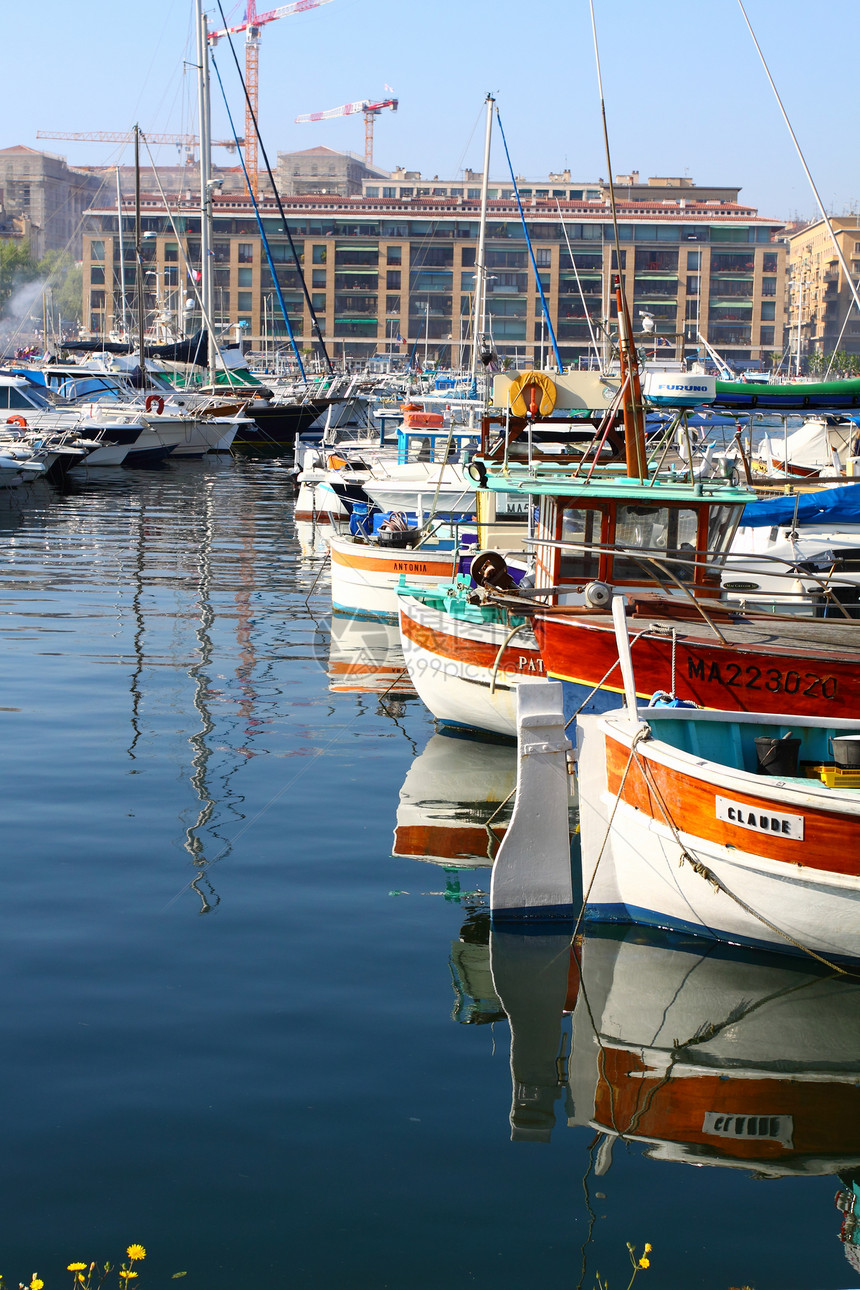 法国马赛港法国帆船游艇历史性马赛城市建筑海岸假期游客桅杆图片
