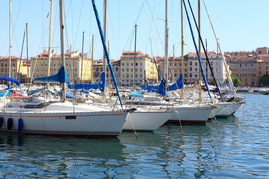 法国马赛港法国码头景观历史性游艇建筑海洋帆船大教堂马赛游客图片
