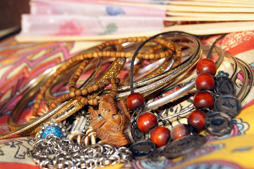 印度的记忆旅行传统扇子回忆旅游檀香珠宝手镯快照图片