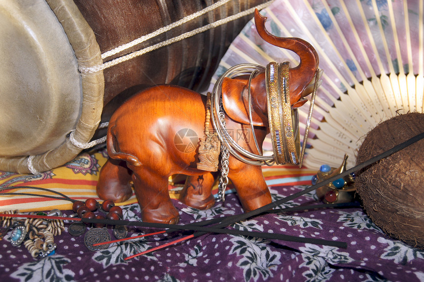 印度的记忆珠宝扇子传统旅游回忆旅行檀香手镯椰子快照图片