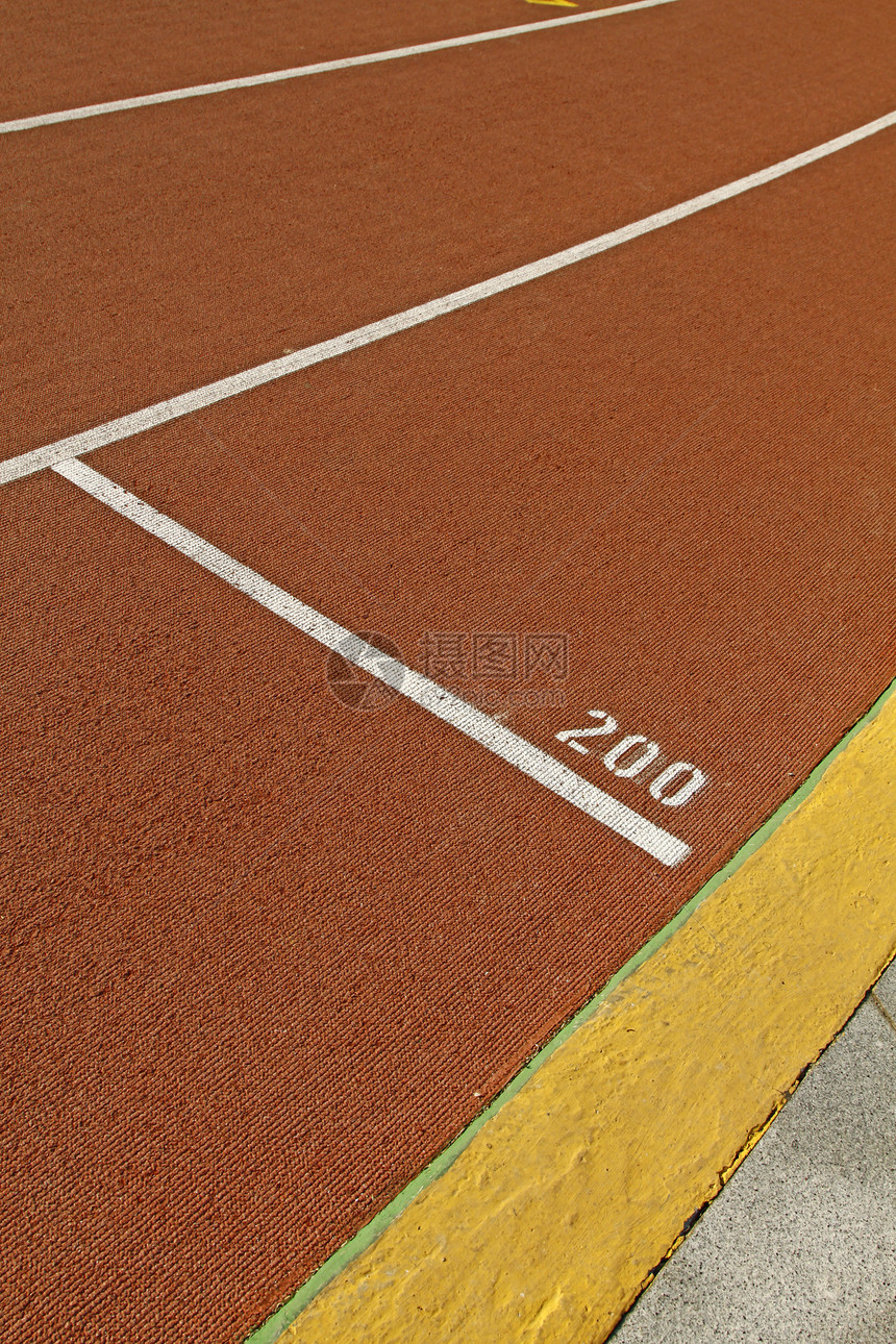 在200号体育场的赛道上跑步优胜者马场棒球专注圆顶竞技场运动车道红色游戏图片