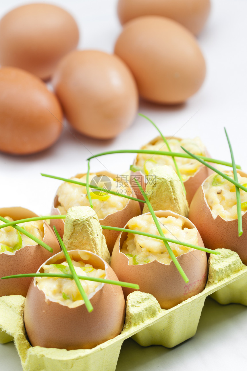 配有的炒鸡蛋美食静物蛋盒韭菜盘子蛋壳营养食物图片