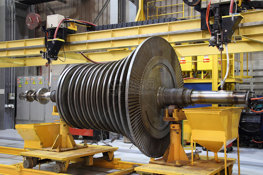 工业涡轮机在讲习班上技术刀片纺纱涡轮齿轮制造业工具维修蒸汽设备图片