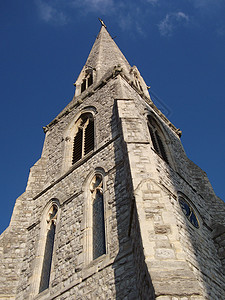 教会Spire石头蓝色尖塔天空背景图片