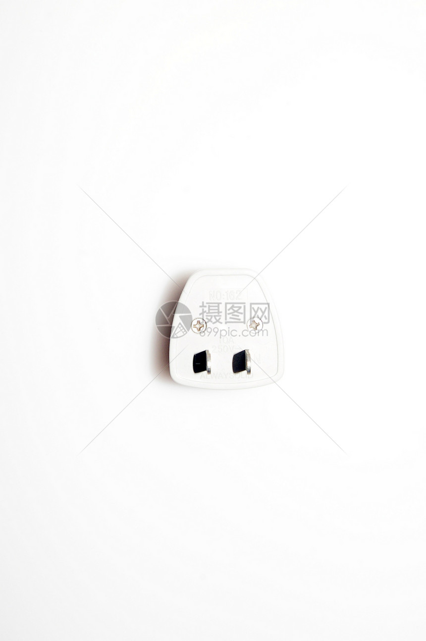 白背景上孤立的插件材料技术插座金属塑料数字化电脑插头绳索电压图片