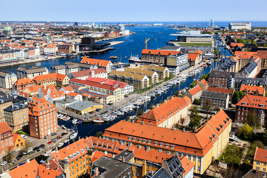 丹麦哥本哈根屋顶和运河空中观察 丹麦哥本哈根景观银行娱乐剧院旅游歌剧观光房子城市游客图片