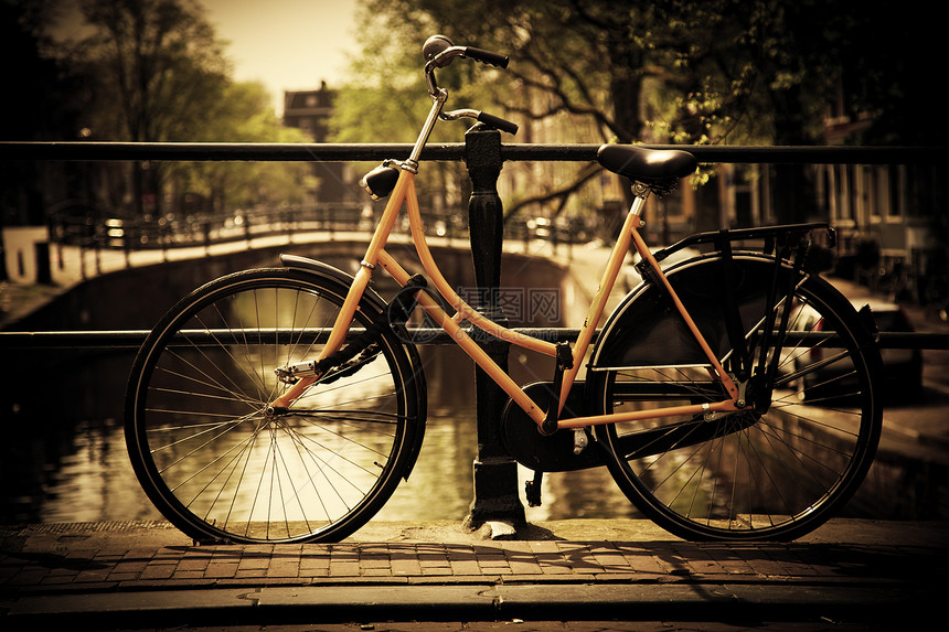 阿姆斯特丹 罗马运河桥 自行车图片