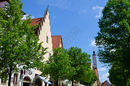 德国游客观光房屋天空大街文化遗产历史街道古迹之路高清图片
