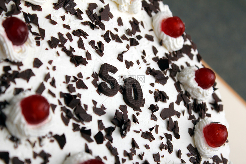 50岁生日蛋糕甜点食物周年纪念日生日派对蜡烛蛋糕巧克力图片