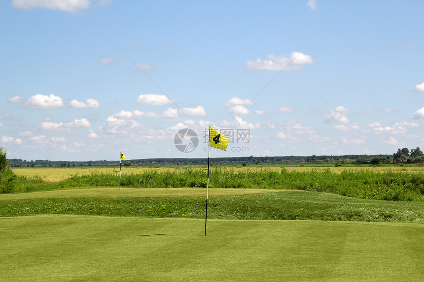 两个黄旗高尔夫场图片