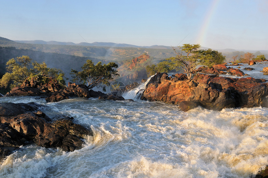 纳米比亚鲁阿卡纳瀑布日落苦烯彩虹科兰洪水戏剧性峡谷橙子瀑布岩石悬崖图片