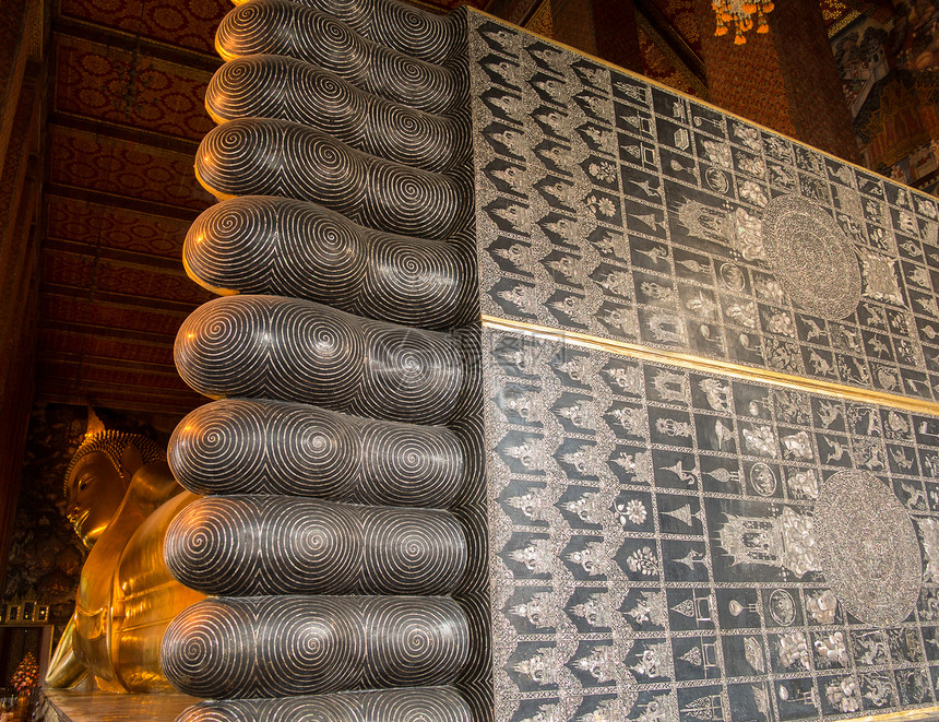 仰卧在泰国渡浦的佛像上旅游历史建筑精神信仰建筑学佛教徒脚趾遗产传统图片