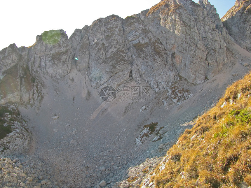 高加索山脉冰川山峰路线木头天空石头植被山脉高山高地图片