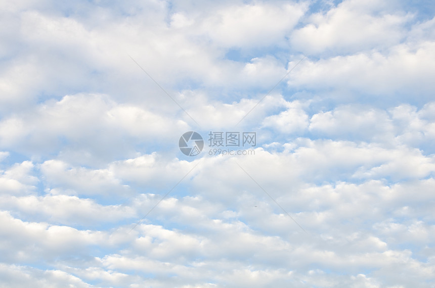 蓝天上的白云太阳天蓝色天空青色气象天气风景柔软度环境自由图片