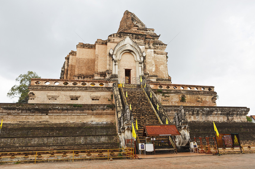 泰国清迈的寺庙佛教徒国家天空避难所世界宝塔宗教建筑纪念碑蓝色图片