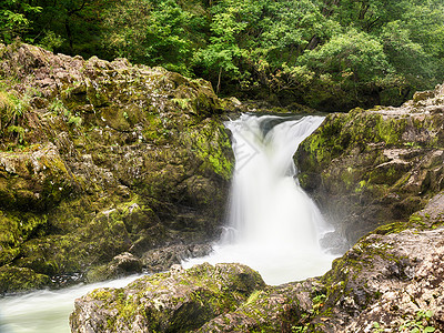 湖区瀑布戏剧性农村丘陵风景山脉激流国家蓝天英语荒野高清图片