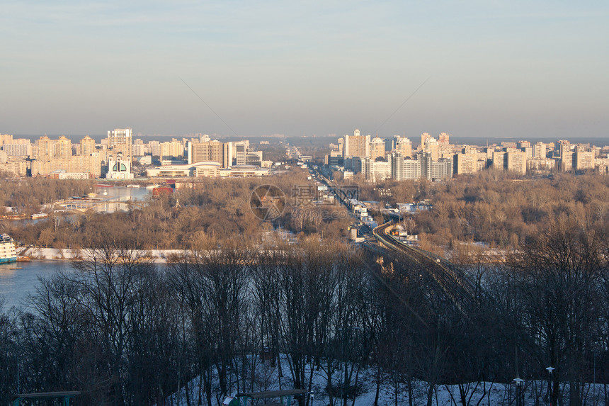 Dnieper 视图建筑学城市运输财政房子场景全景银行蓝色景观图片