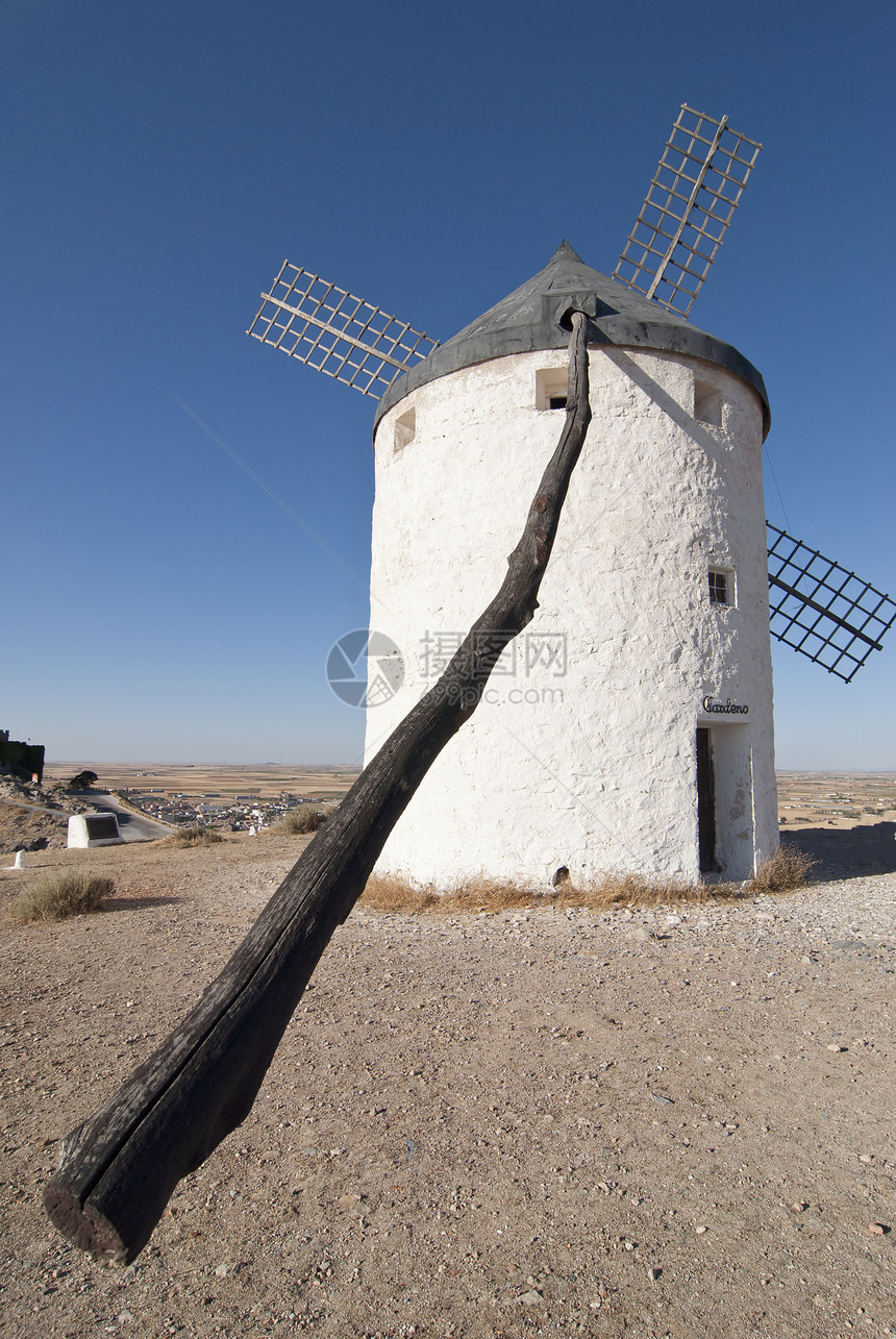 西班牙传统风力磨机城堡风尘建筑旅游农业天空爬坡刀片建筑学历史图片