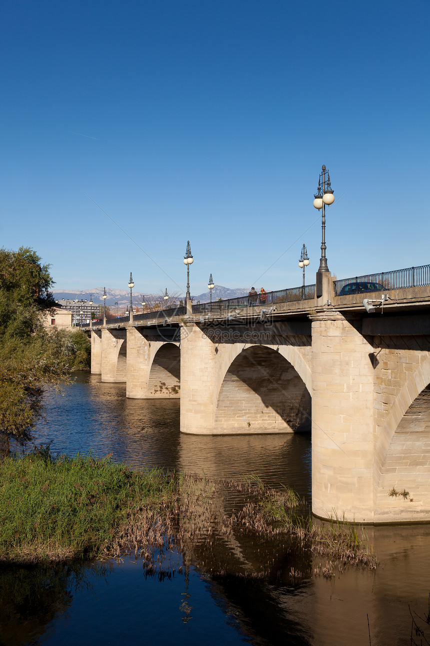西班牙拉里奥哈 洛格罗尼奥 石桥拱门历史遗产城市规划建筑学旅游晴天石头旅行图片