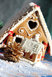 圣诞节装饰和糖果坚果雪花亮片展示云杉餐饮魔法饼干礼物松树背景图片
