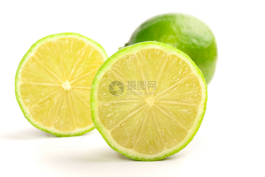 白色背景孤立的新鲜柠檬切片水果美食饮食食物香橼热带果汁图片