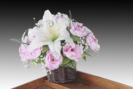 百合插花鲜花之花叶子花店百合粉色白色风格装饰花瓶玫瑰插花背景