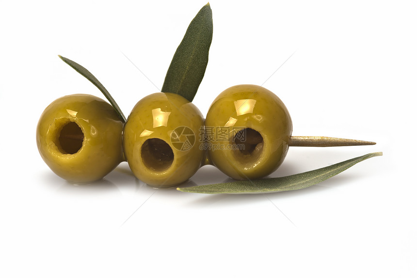 一颗牙签上三颗橄榄农业沙拉营养美食竹子木头素食食物水果蔬菜图片