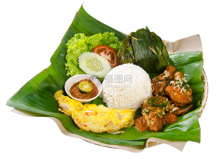印度尼西亚传统食物 鸡 鱼和菜青葱辣椒花生土豆面条午餐豆腐蔬菜椰子对虾图片