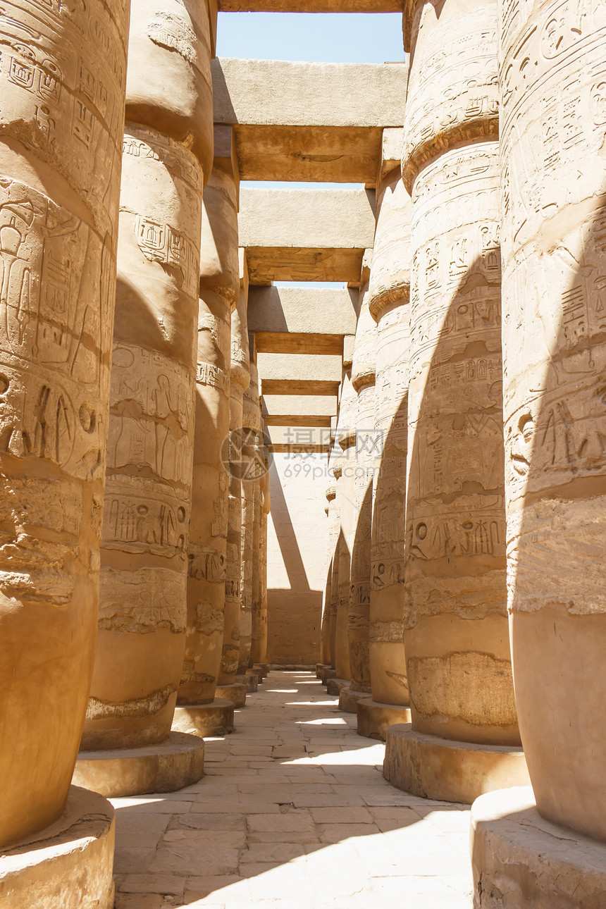 埃及卡纳克寺庙古老废墟旅行建筑石头历史纪念馆国王古董发掘柱子雕像图片