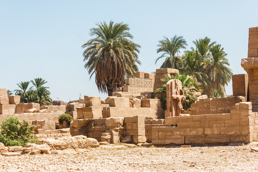 埃及卡纳克寺庙古老废墟雕像旅行石头人面建筑建筑学国王文化象形法老图片