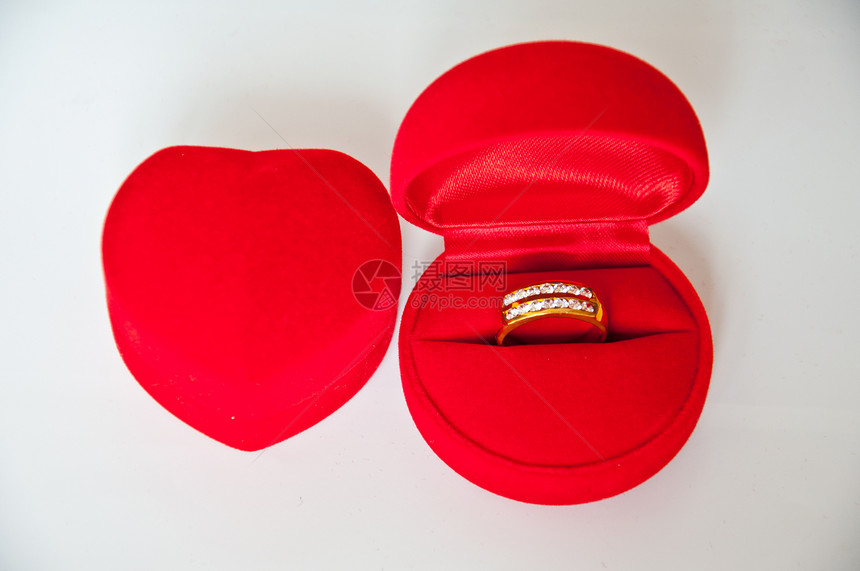 结婚戒指换爱展示结婚戒指摄影水平婚礼红色图片