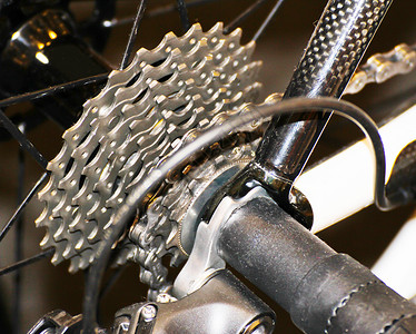 自行车链滚筒驾驶链条车轮螺纹戒指运动坚果齿轮机器高清图片