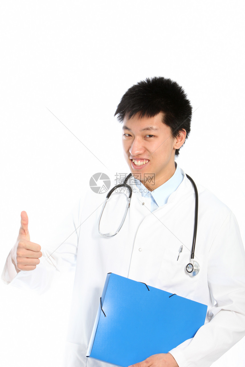 亚裔年轻男医生露出拇拇指图片