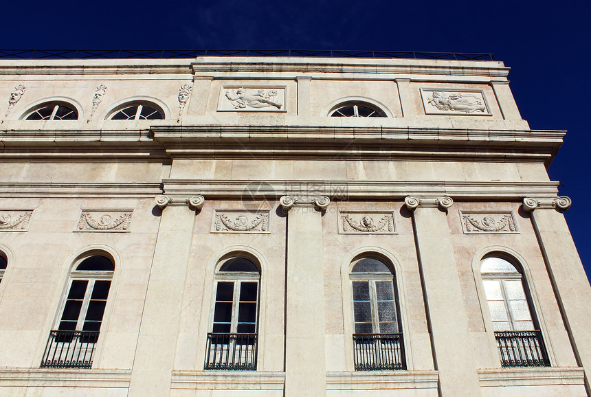 葡萄牙里斯本一栋旧大楼的详情出口城市主场门把手金属邻里历史锁孔石灰石建筑图片