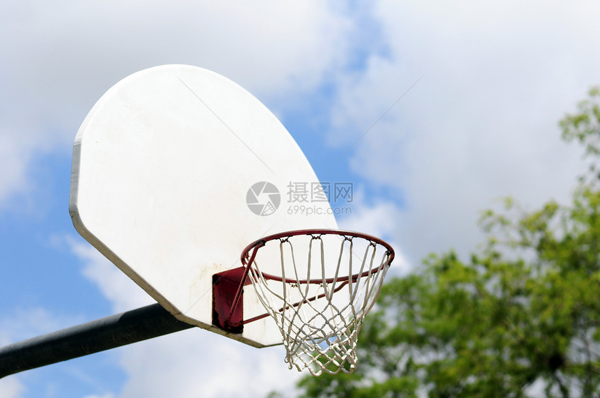 篮球圈活动运动竞赛篮子扣篮体育用品篮板操场娱乐轮缘图片