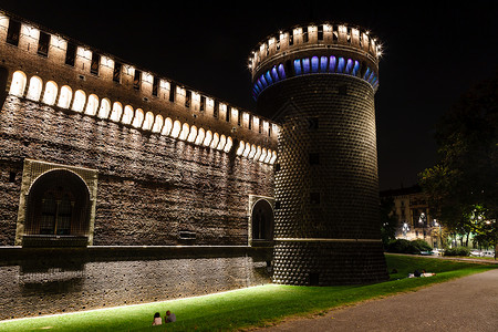 斯福尔扎城堡意大利语老的高清图片