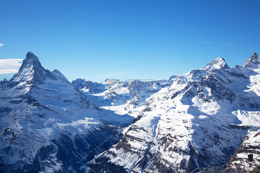 瑞士美丽的冬季风景 瑞士美丽寒冬地貌图片