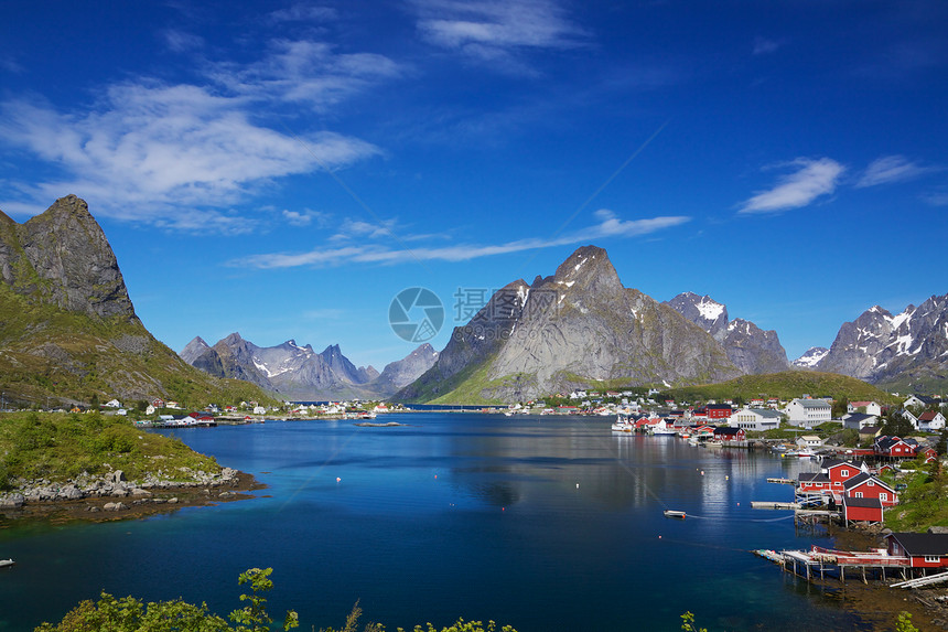 挪威图片公司海洋峡湾山峰海岸线风景村庄小屋海岸旅游房子图片