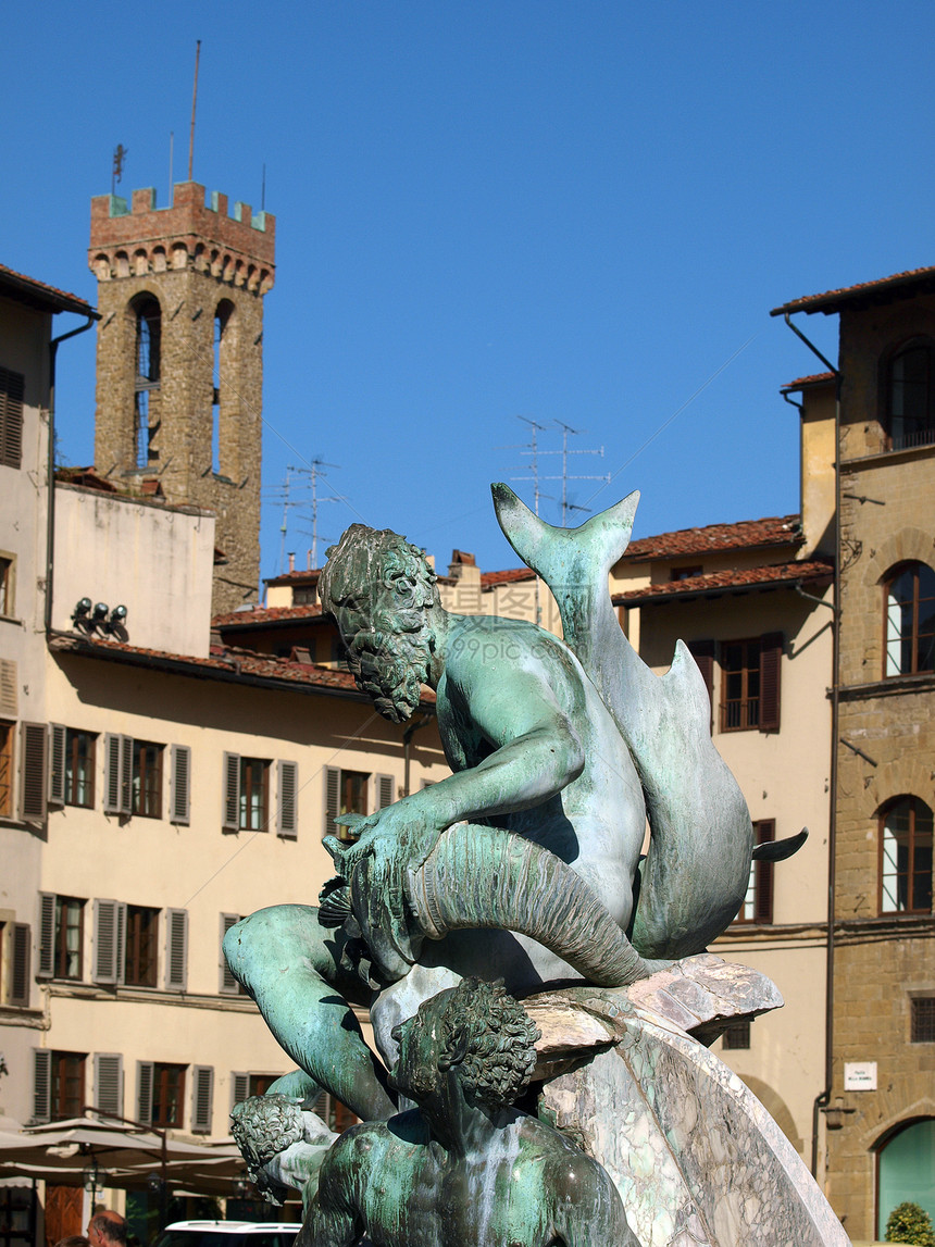 佛罗伦萨州的海王星喷泉领主水螅雕像马匹广场艺术雕塑双锥图片