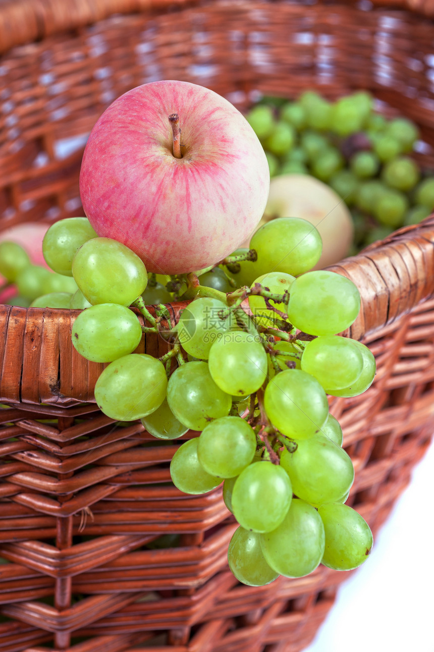 苹果和葡萄饮食甜点收成食物维生素团体坡度静物柳条营养图片
