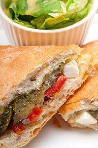 配蔬菜和feta的三明治沙拉美食包子小吃工作室熟食食物火腿叶子早餐莴苣高清图片素材