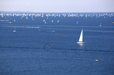 2010年巴科拉纳分支机构优胜者海洋航行比赛帆船蟒蛇浮标蓝色复数背景图片