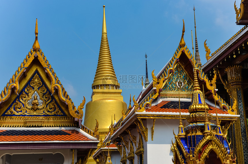曼谷大宫殿的装饰和金屋顶详情图片