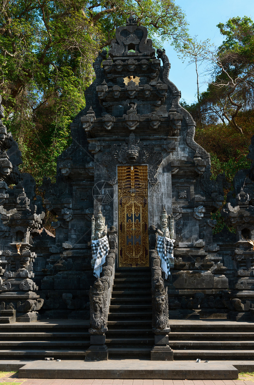 洞穴寺庙 印度尼西亚巴厘入口旅行地标文化风格法律情调上帝旅游蝙蝠图片