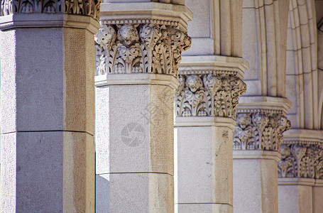 列 里雅斯特装饰柱子建筑雕塑雕刻艺术大理石广场背景图片
