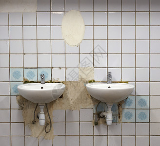 旧汇汇瓷砖浴室制品白色陶瓷卫生洗手间高清图片