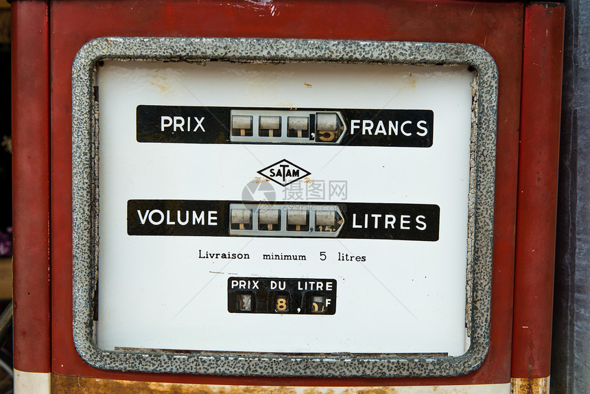 红色的古老古董汽油油泵服务燃料气体柴油机车站旅行工具汽车经济价格图片