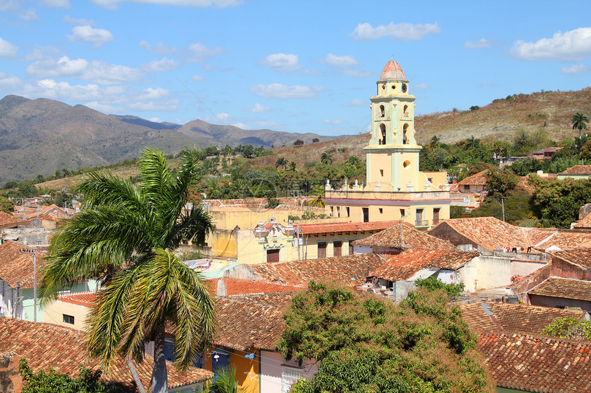 古巴特立尼达天际建筑景观棕榈建筑学教会爬坡天线观光城市图片